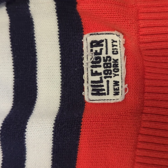 Two Tommy infant sweaters - Picture 3 of 7